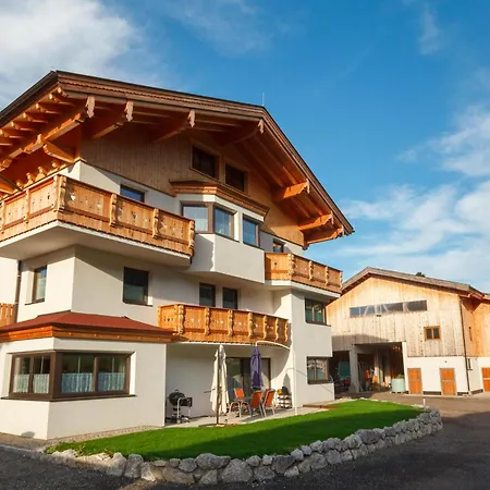Ferienwohnung Am Bauernhof, Korbingerhof Rinn Exterior photo